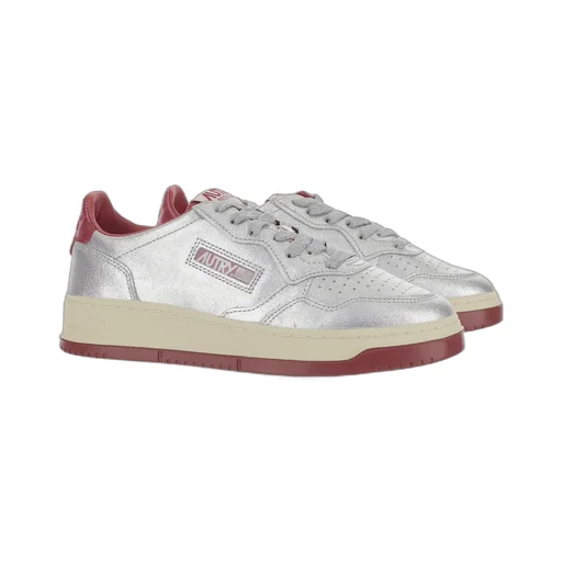 Medalist Low-Top Sneakers