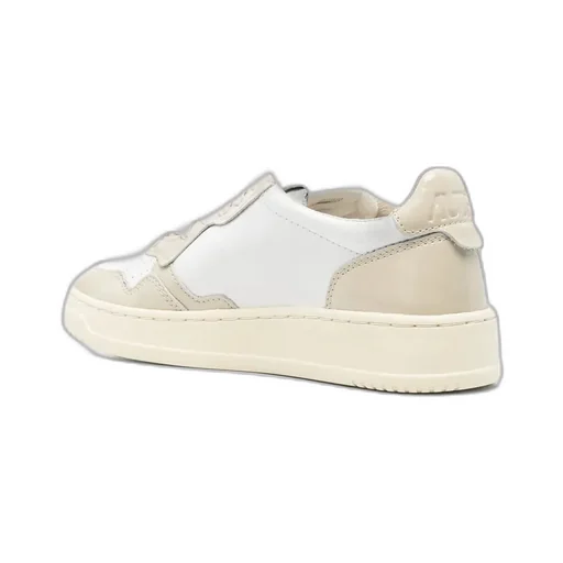 Medalist Low-Top Sneakers