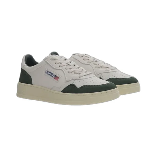 Medalist Low-Top Sneakers