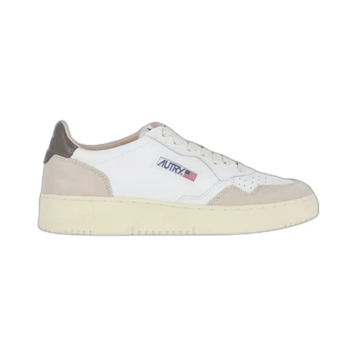 Medalist Low Lace-Up Sneakers