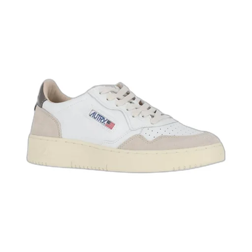 Medalist Low Lace-Up Sneakers