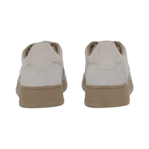 Medalist Low Top Sneakers