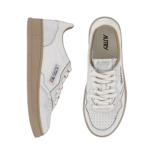 Medalist Low Top Sneakers