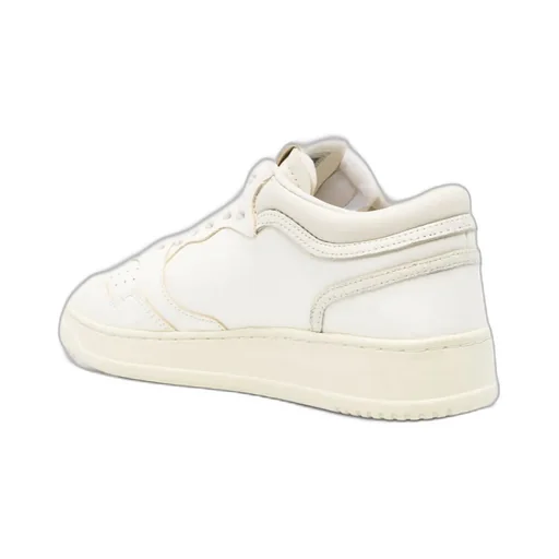 Medalist Low Sneakers