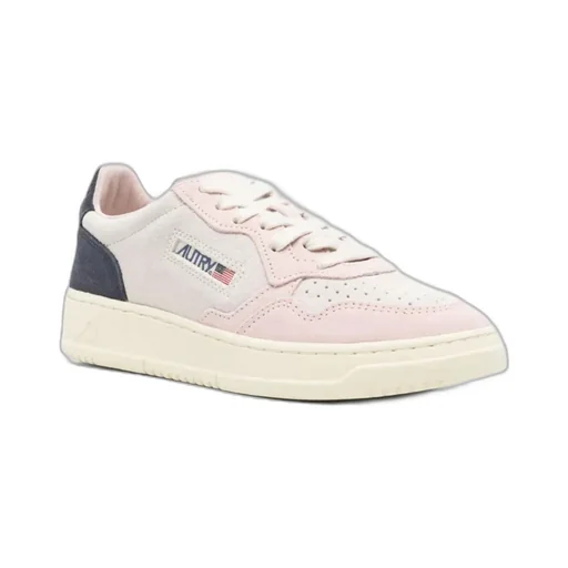 Medalist Low-Top Sneakers