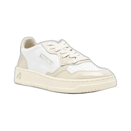 Medalist Low-Top Sneakers