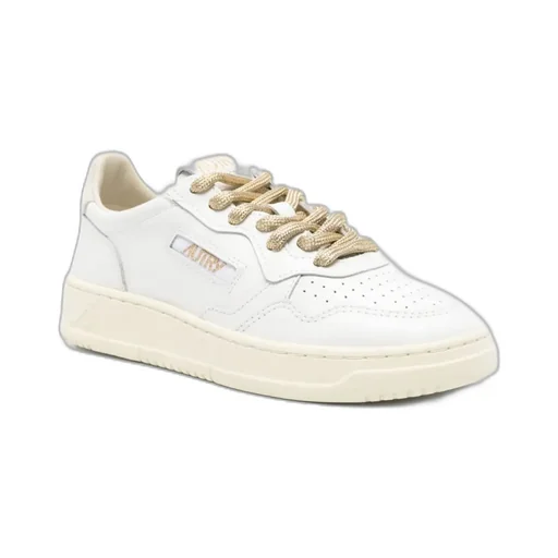 Medalist Low-Top Sneakers