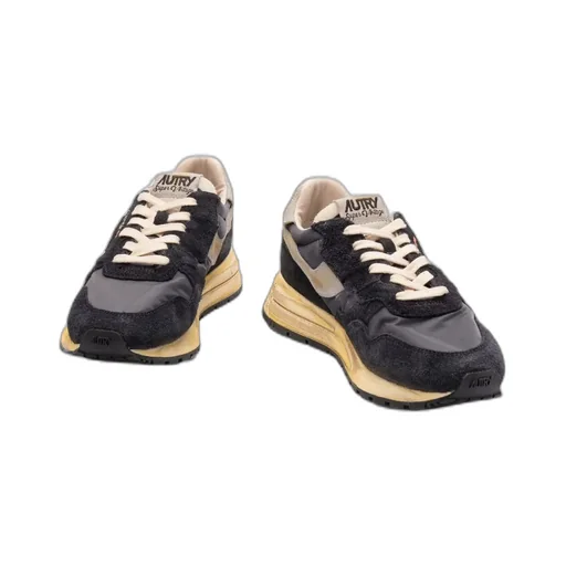 Slip-On Sneakers