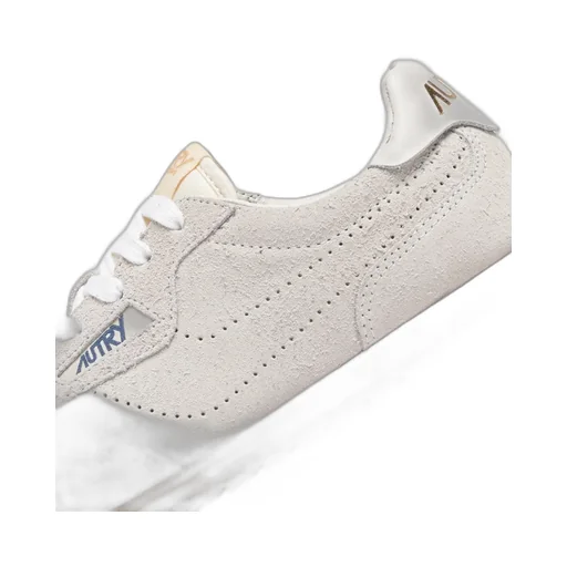 Windspin Lace-Up Sneakers