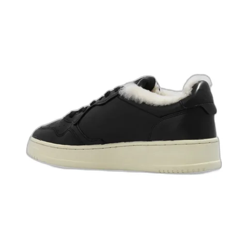 Medalist Low-Top Sneakers