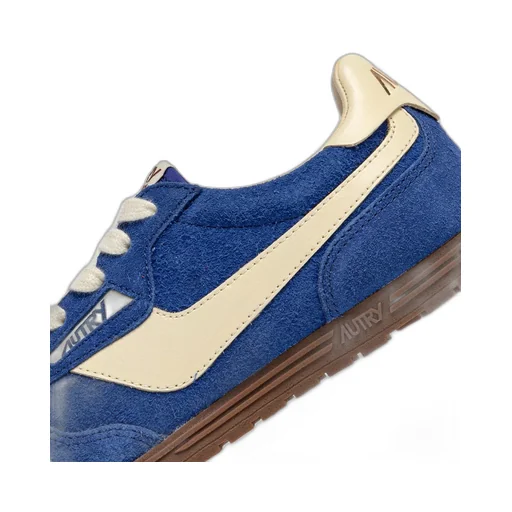 Windspin Lace-Up Sneakers