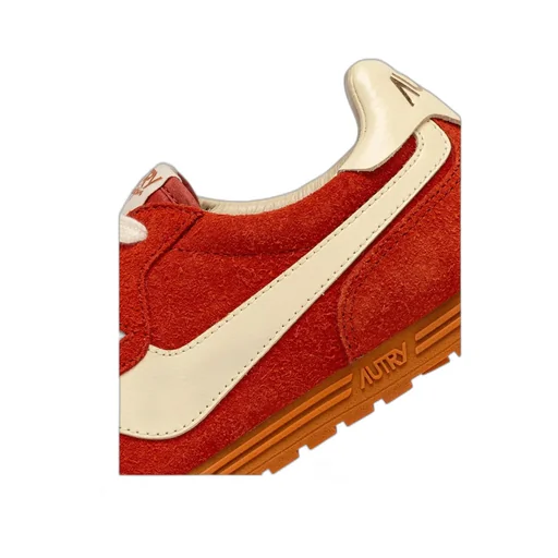 Windspin Lace-Up Sneakers