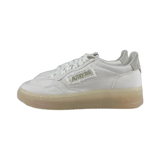 Medalist Low-Top Sneakers