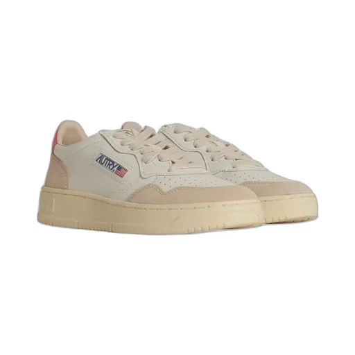 Medalist Low-Top Sneakers