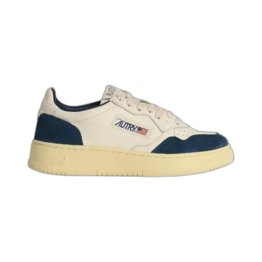 Medalist Low-Top Sneakers