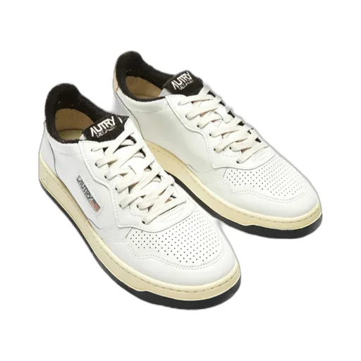 Medalist Low Sneakers
