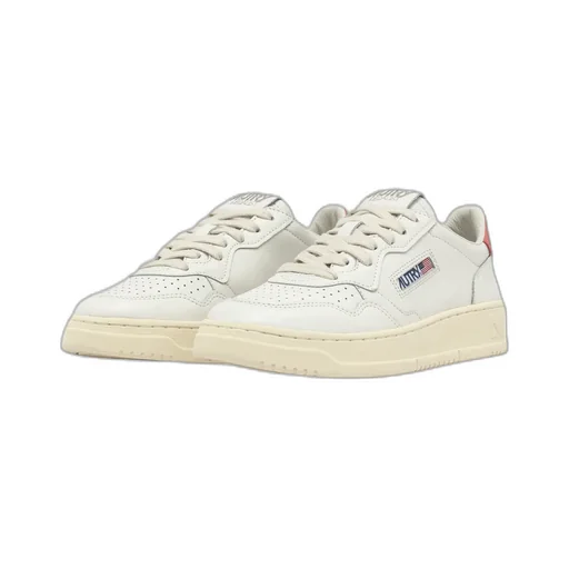 Medalist Low-Top Sneakers