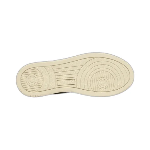 Medalist Low-Top Sneakers