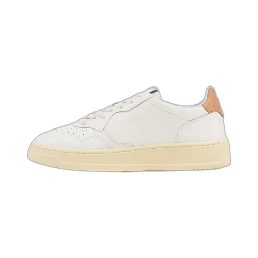 Medalist Low-Top Sneakers