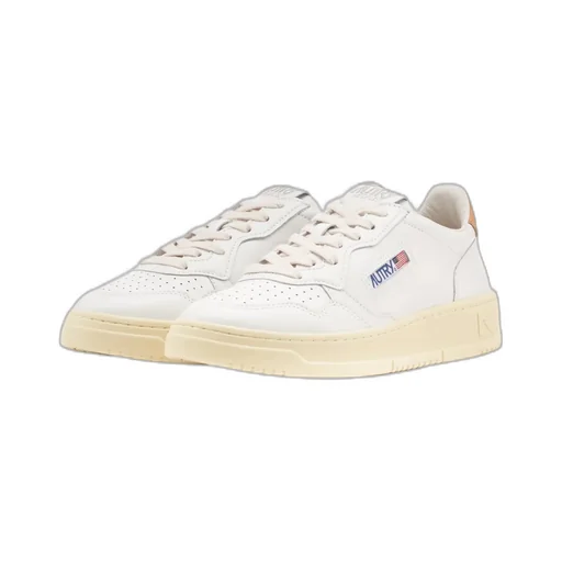 Medalist Low-Top Sneakers