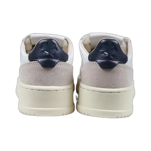 Medalist Low Sneakers