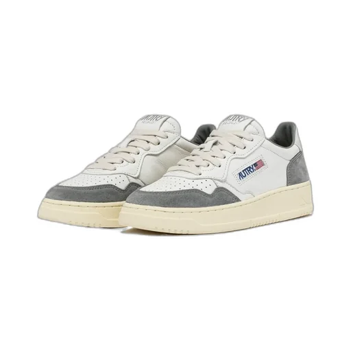 Medalist Low-Top Sneakers
