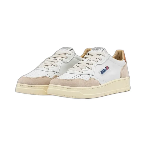 Medalist Low-Top Sneakers