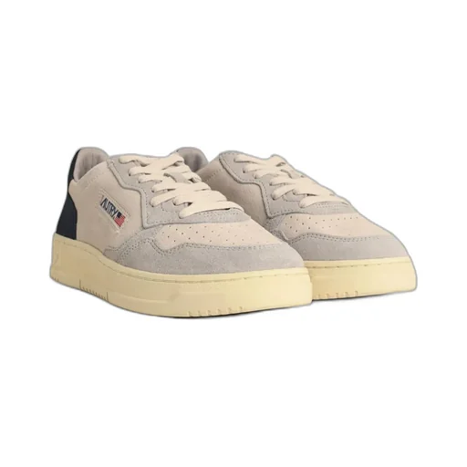 Medalist Low Sneakers