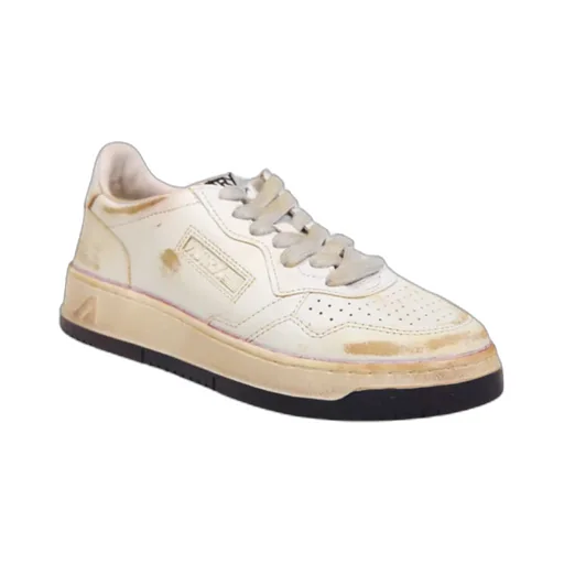 Super Vintage Lace-Up Sneakers