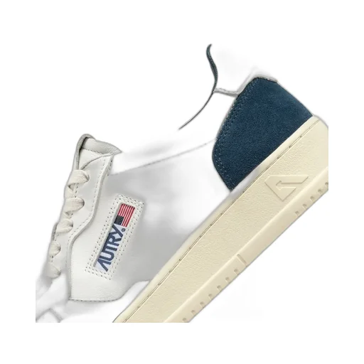 Medalist Low-Top Sneakers