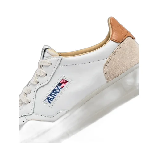 Medalist Low-Top Sneakers