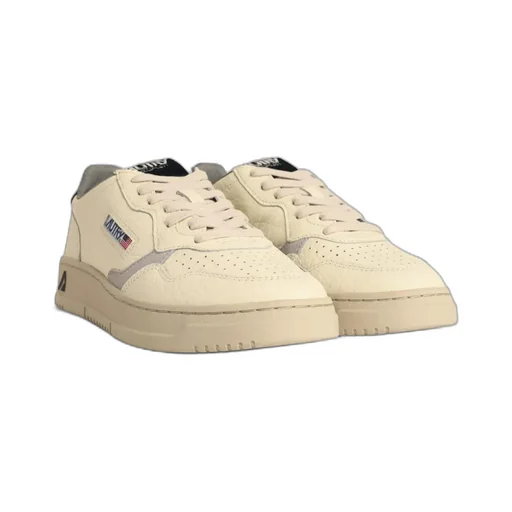 Medalist Low Sneakers