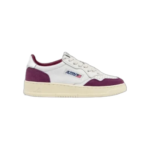 Medalist Low-Top Sneakers