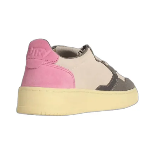 Medalist Sneakers