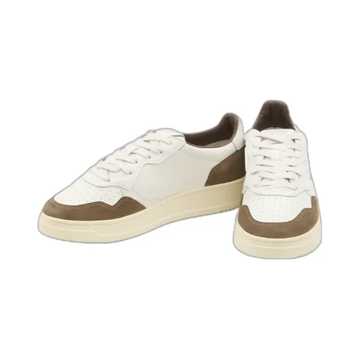 Medalist Low-Top Sneakers