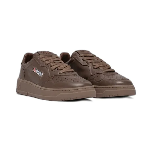 Medalist Low-Top Sneakers