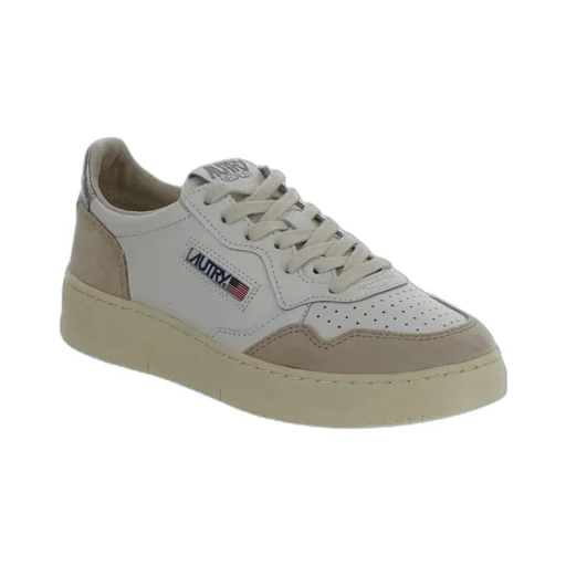 Medalist Low-Top Sneakers