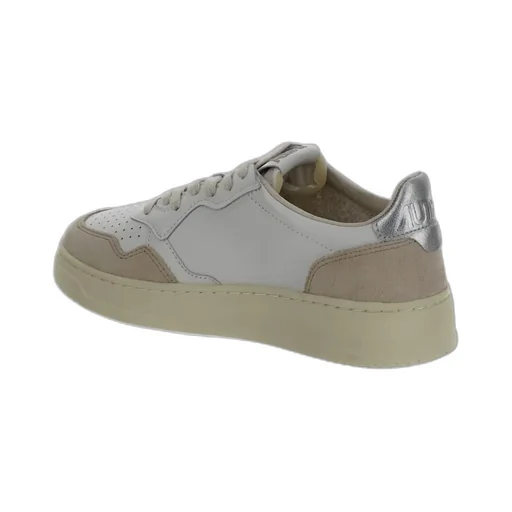 Medalist Low-Top Sneakers