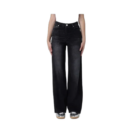 Wide-Leg Jeans
