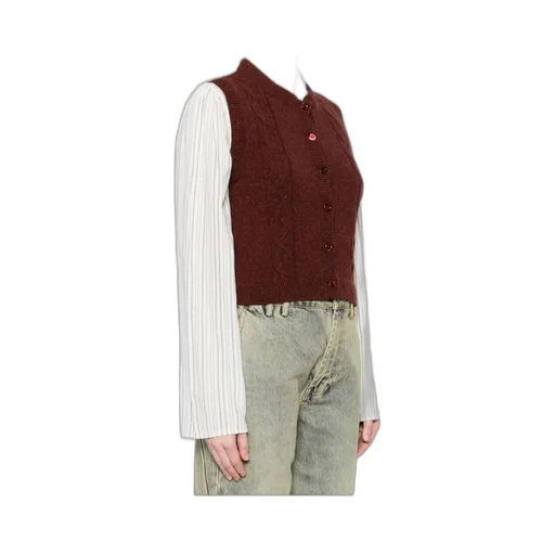 Cable-Knit Sleeveless Vest
