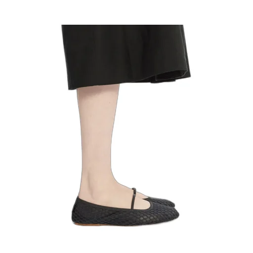 Swan Round Toe Ballerinas