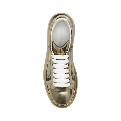 Round Toe Low Top Sneakers