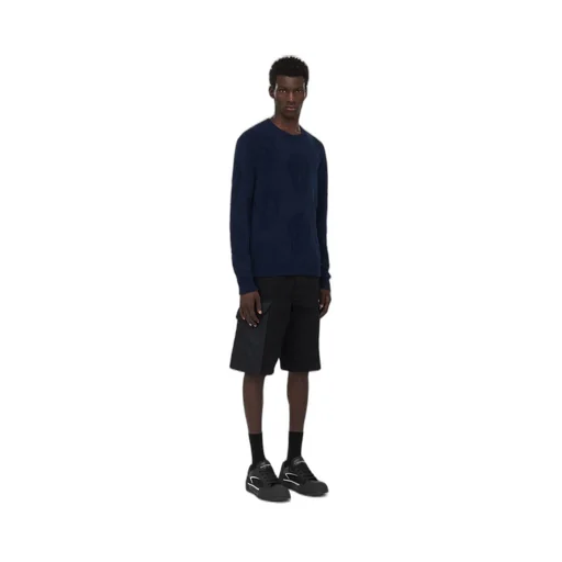 Round-Neck Long-Sleeved Sweater