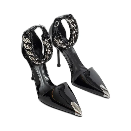Chain Detailed Pumps
