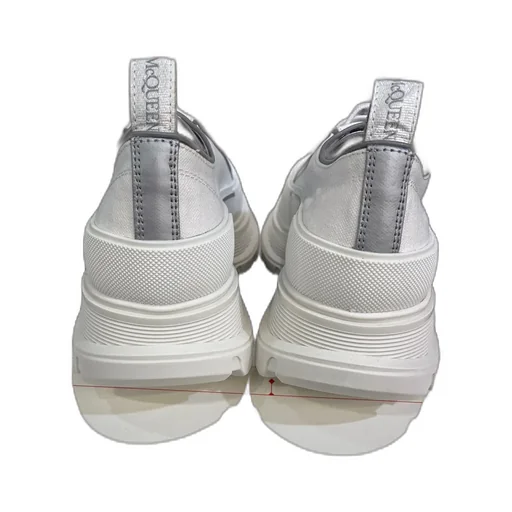 Lo-Top Sneakers