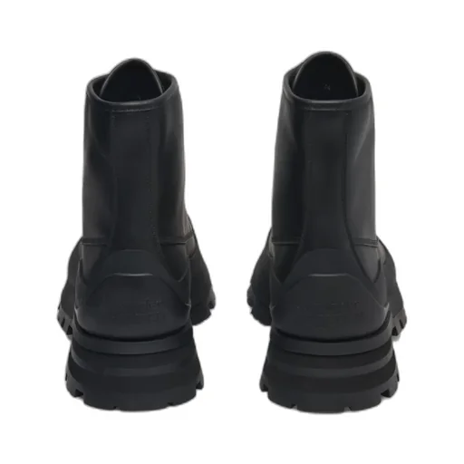 Wander Lace-Up Ankle Boots