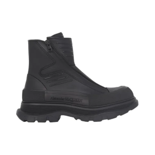 Round-Toe Boots
