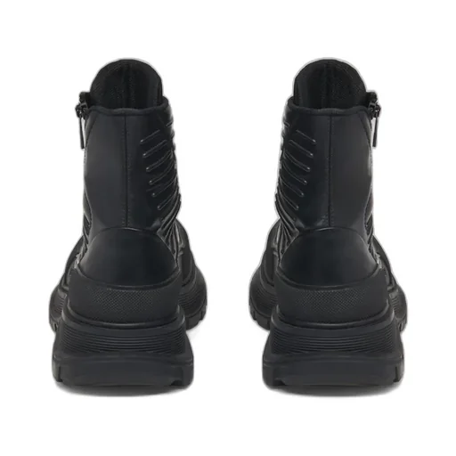 Round-Toe Boots