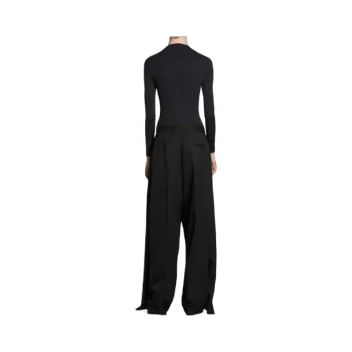 Outside Loop Fitted Top