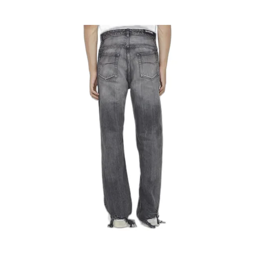 Medium Fit Jeans